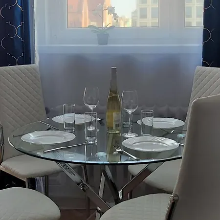 Lovely Flat In Heart Of Apartment *