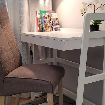 Lovely Flat In Heart Of Apartment *
